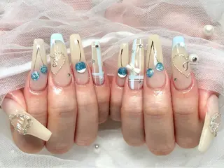 ネイル Roi〈ロワ〉 Akariのネイルデザイン