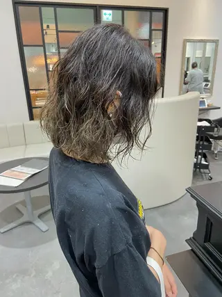 ショート カラー パーマ ヘアアレンジ 小倉 愛里のヘアスタイル