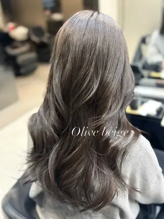 ロング HARUKI MINATO Japan FUKUOKA所属・秋屋 美々梨のヘアスタイル