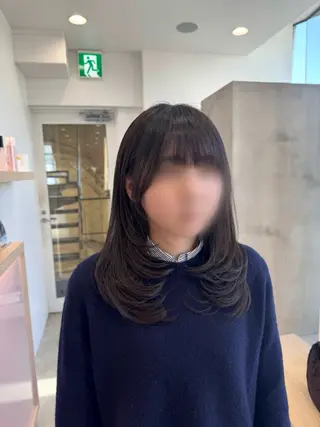 ミディアム 小村 理音のヘアスタイル