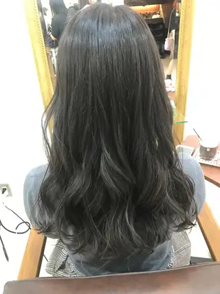 ロング カラー TRENCH　相澤 果歩のヘアスタイル