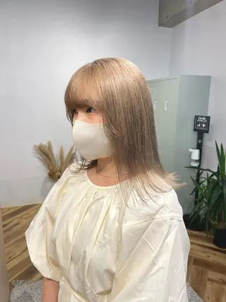 セミロング カラー SHOTO ハイトー ン/ブロンドカラーのヘアスタイル