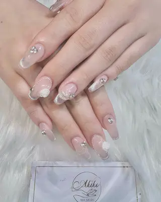 ネイル AKIKO ネイルサロンのネイルデザイン