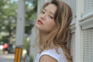 セミロング カラー 山本 千尋のヘアスタイル