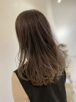 セミロング カラー 酸性ストレート/ブリ ーチなしWカラー河本のヘアスタイル