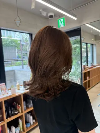 カラー 山本 美里亜のヘアスタイル