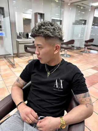 カラー パーマ メンズ 鈴木 隆威のヘアスタイル