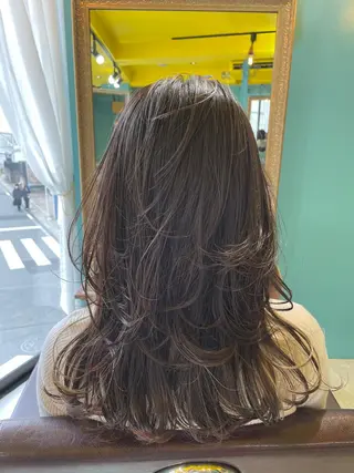 ロング カラー 末石 智のヘアスタイル