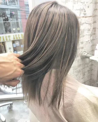 ミディアム カラー 店長 小池アキトのヘアスタイル
