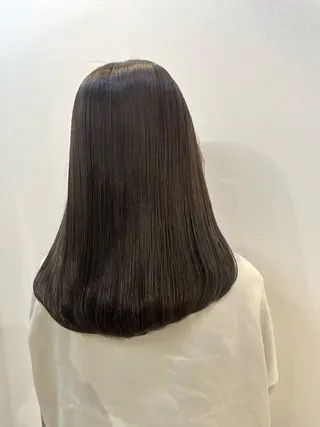 セミロング ひらち まいののヘアスタイル