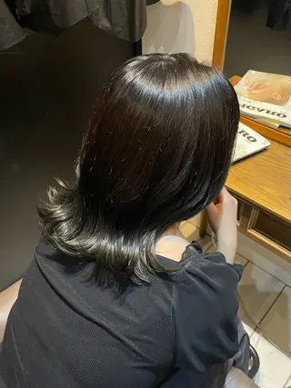 カラー shiro.kobe 森彩華のヘアスタイル