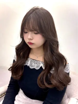 カラー ミディアムレイヤー/ 艶カラーNorikaのヘアスタイル