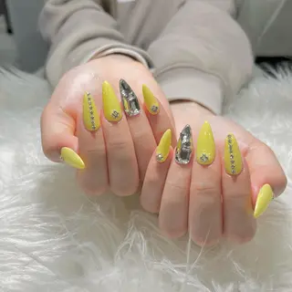 ネイル Miki 本町駅｜💅‎🤍のネイルデザイン
