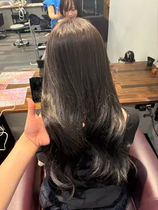 ロング 山西 真奈のヘアスタイル