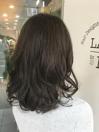 ミディアム カラー ひろせ かなのヘアスタイル