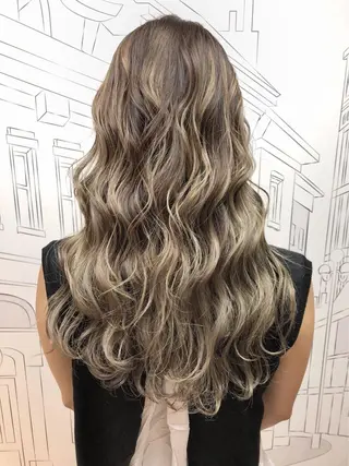 ロング カラー TOMOKA 艶髪/透明感カラーのヘアスタイル