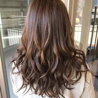 セミロング カラー 梅田 翔一朗のヘアスタイル