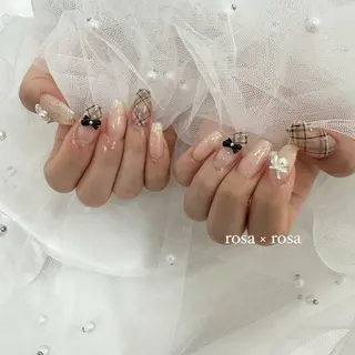 ネイル Rosa x rosa所属・Rosaxrosa AKANEのネイルデザイン