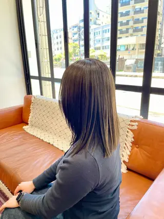 ミディアム カラー 上島 未緒のヘアスタイル