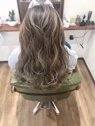 ロング カラー Rug Relief 吉田のヘアスタイル