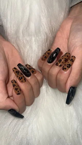 ネイル OPHELIA 𓃛のネイルデザイン