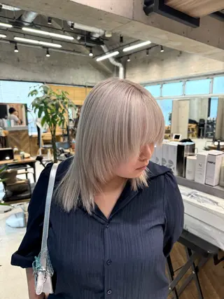 ミディアム カラー KAEDE🌺Wカ ラー/ホワイトカラーのヘアスタイル