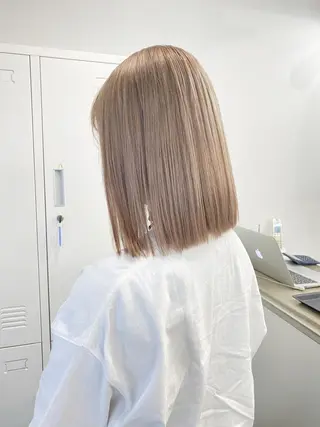 ミディアム カラー 似合わせベージュ 🍯ayumi🍯のヘアスタイル
