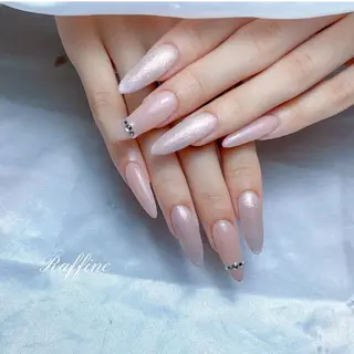 ネイル RAFFINE haru🦋🩵のネイルデザイン