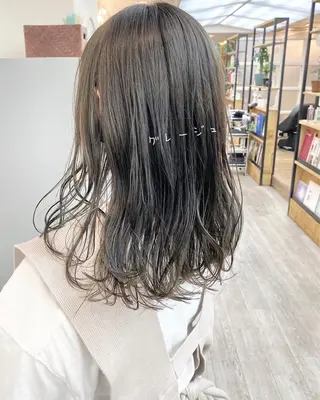 ミディアム ☀️透明感color KURO☀️のヘアスタイル