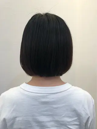 ショート ツノガイ エリのヘアスタイル