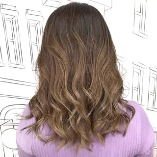 ミディアム カラー TOMOKA 艶髪/透明感カラーのヘアスタイル