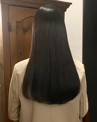 ロング 透明感カラー 🦙なりたりみのヘアスタイル