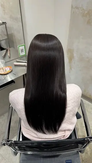 ロング カラー 新開 美咲のヘアスタイル