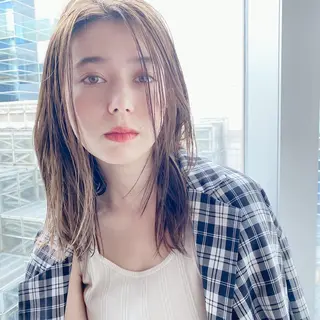 セミロング 土佐 優奈のヘアスタイル