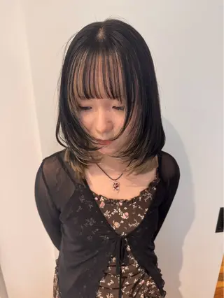 ミディアム ANs. YUIのヘアスタイル