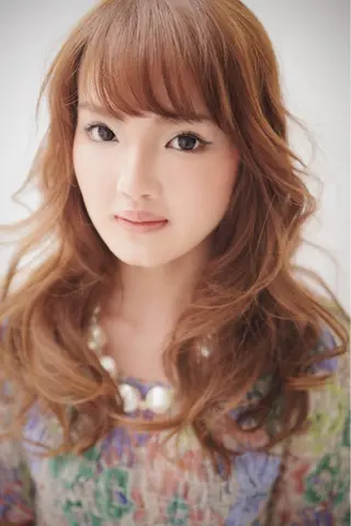カラー VERDA KENのヘアスタイル