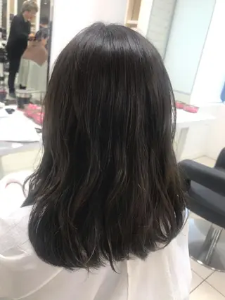 セミロング カラー 【暖色カラー特化】 中山由梨のヘアスタイル
