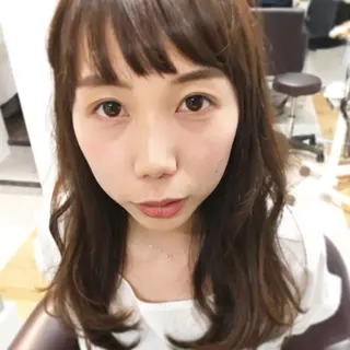 セミロング パーマ tuuli トゥーリのヘアスタイル
