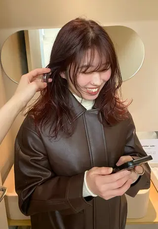 ミディアム 伊藤朱音/栄/ レイヤーカットのヘアスタイル