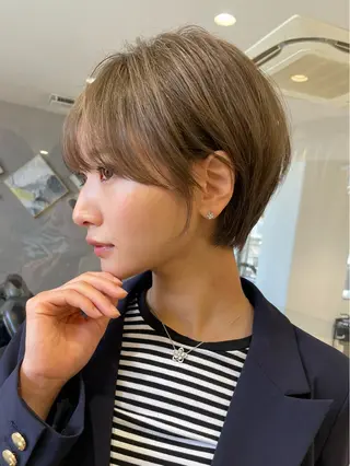 ショート カラー Aster 店長 れおん✂️のヘアスタイル