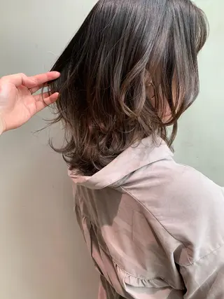 ミディアム yui .のヘアスタイル