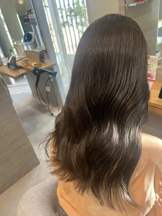 ロング カラー pollen moekaのヘアスタイル