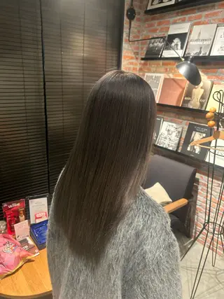 ロング カラー りお ブリーチカラーのヘアスタイル