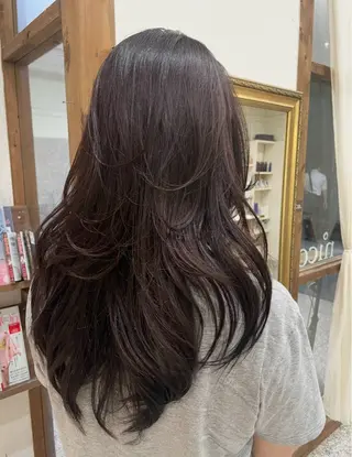 ロング レイヤーカット・水素 松井山手　齊藤　興のヘアスタイル