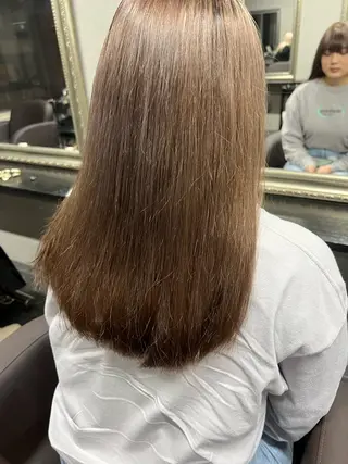 セミロング カラー ハイトーンカラー 坂本 翼のヘアスタイル