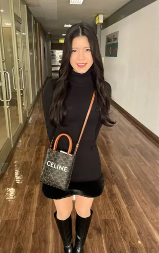 ロング カラー カットパーマモデル 山中 遥のヘアスタイル