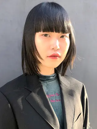 ショート カラー ブリーチ😼 ボブ✍️レイヤーのヘアスタイル