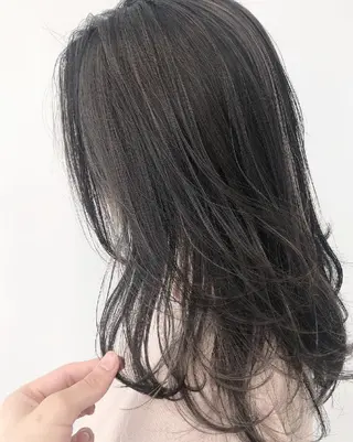 ミディアム siesta by amble luxeのヘアスタイル