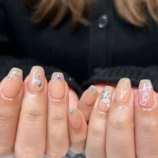 ネイル C ✨Mのネイルデザイン