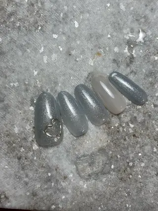 ネイル 三本 綾奈のネイルデザイン